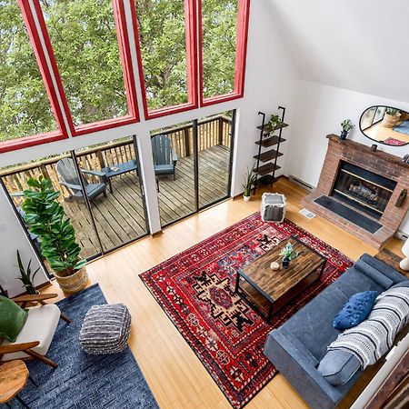 Modern Chalet Cabin W Hot Tub, Deck&Grill, & Wifi! Inwood Eksteriør billede
